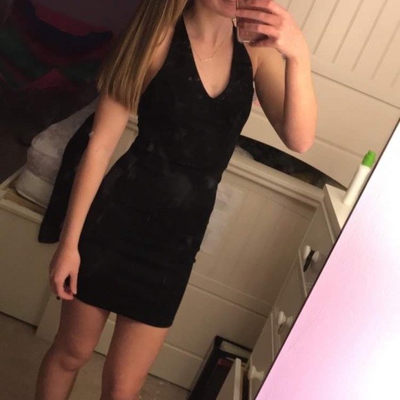 Lulu’s Black Bodycon Dress - Picture 7 of 7